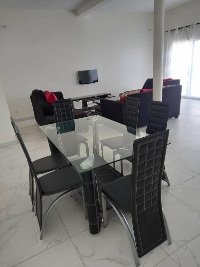 Villa Diambars Sali Tapé Exteriör bild