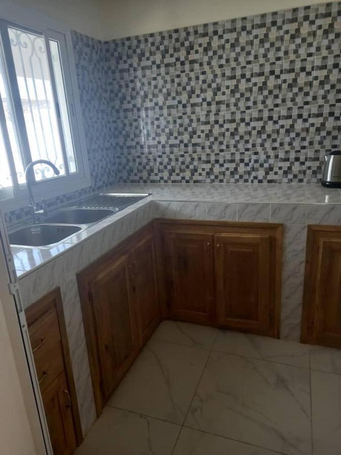 Villa Diambars Sali Tapé Exteriör bild